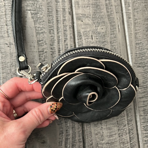 NWOT Floral wristlet for purse or keys - Picture 2 of 7
